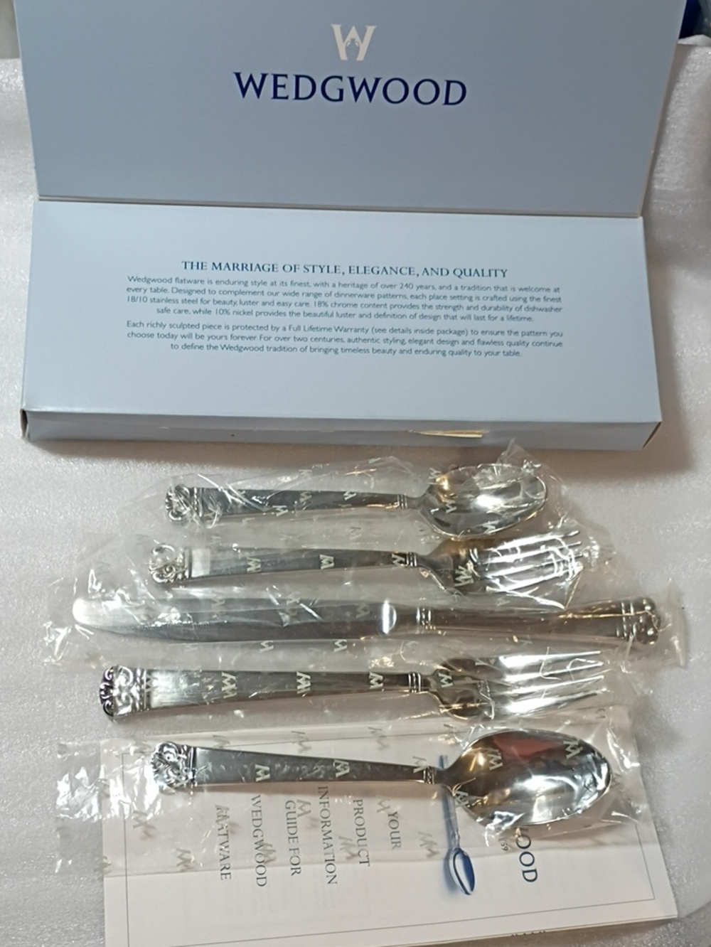 Wedgwood Juliet Silver Tone Flatware Set with Decorative Handles Set For 1